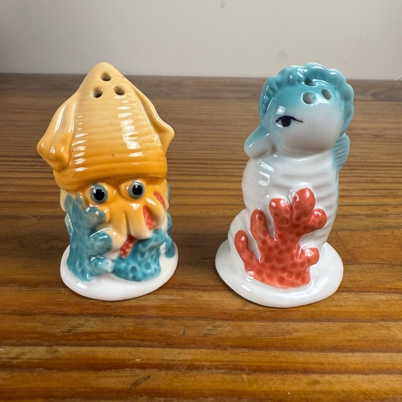 Vintage Seahorse & Squid Salt and Pepper Shaker Set | Nautical Ceramic - Picture 3 of 8